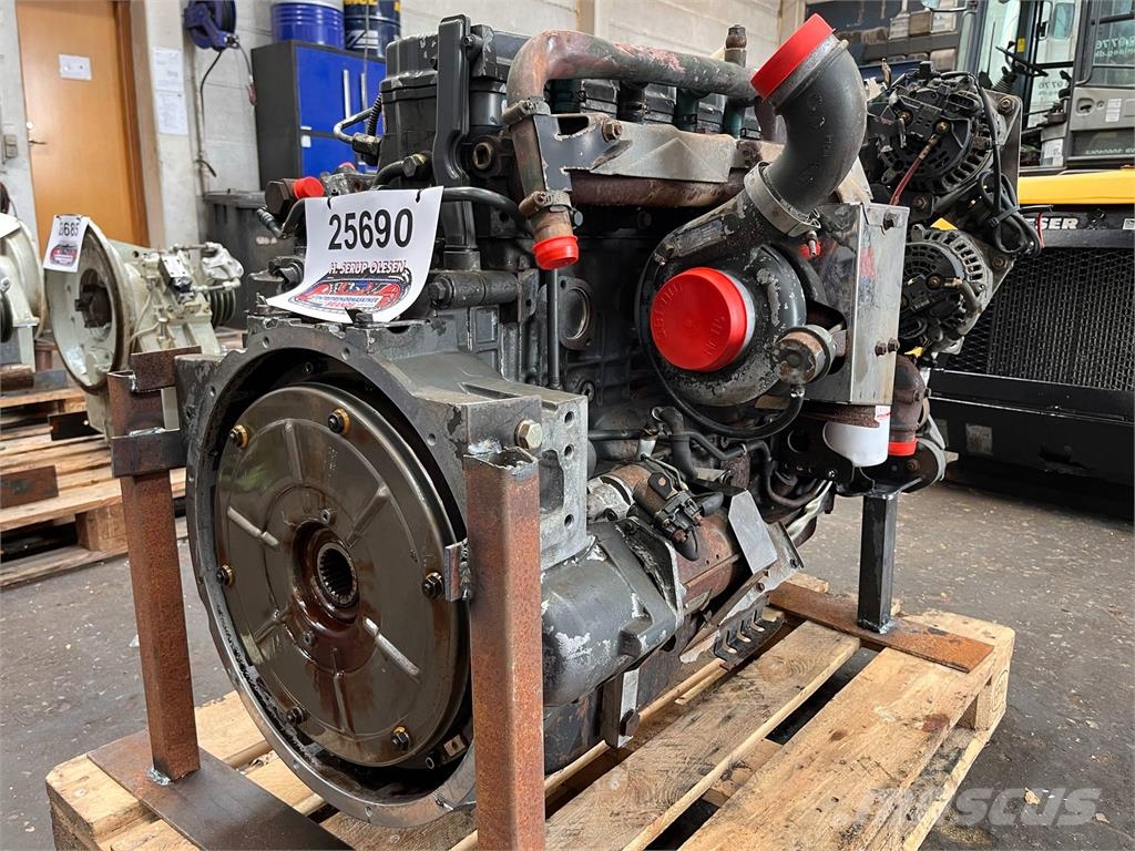 Cummins ISBE5-225B 6.7L motor Motores
