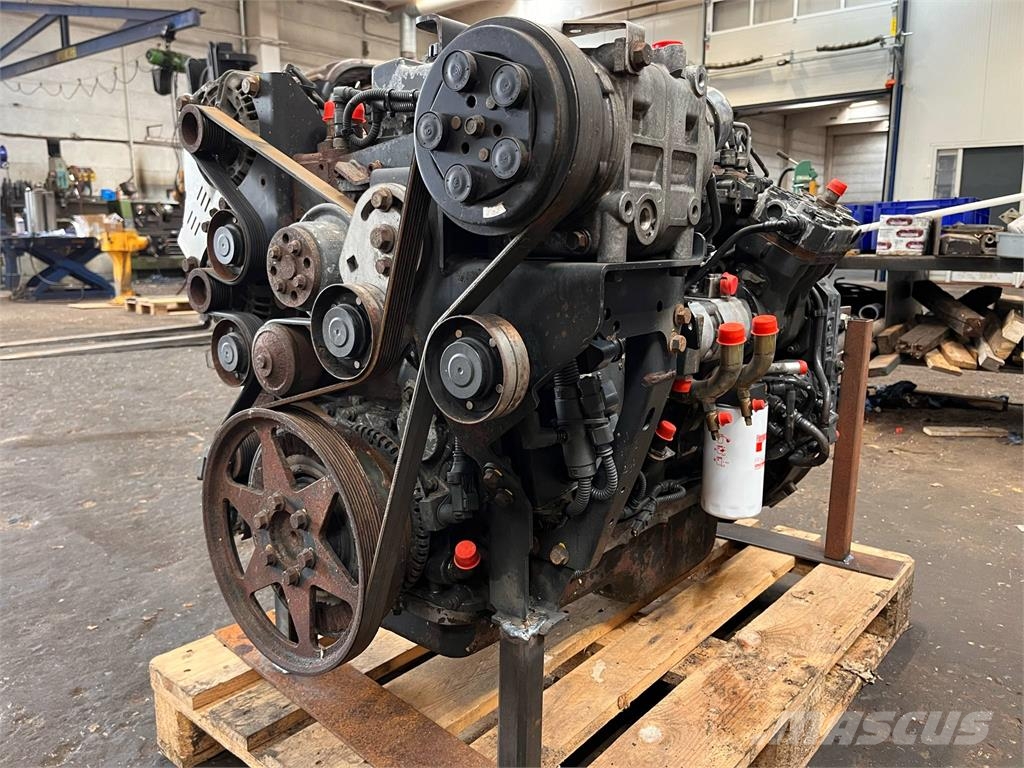 Cummins ISBE5-225B 6.7L motor Motores
