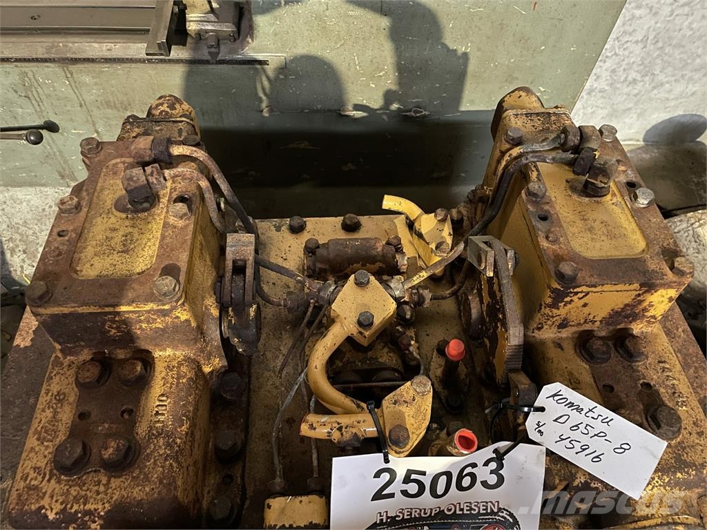 Differentialegear, komplet ex. Komatsu D65P-8 s/n Muut