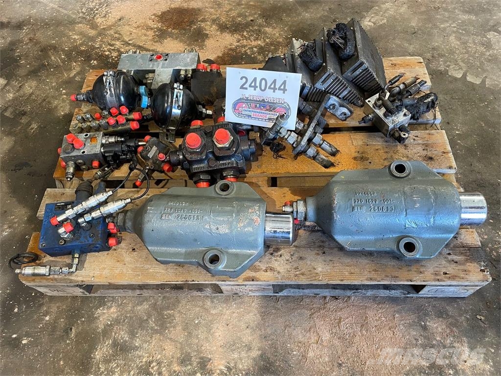  Div. dele ex. Liebherr A914 s/n 1176 71250 - årg.  Elektronika