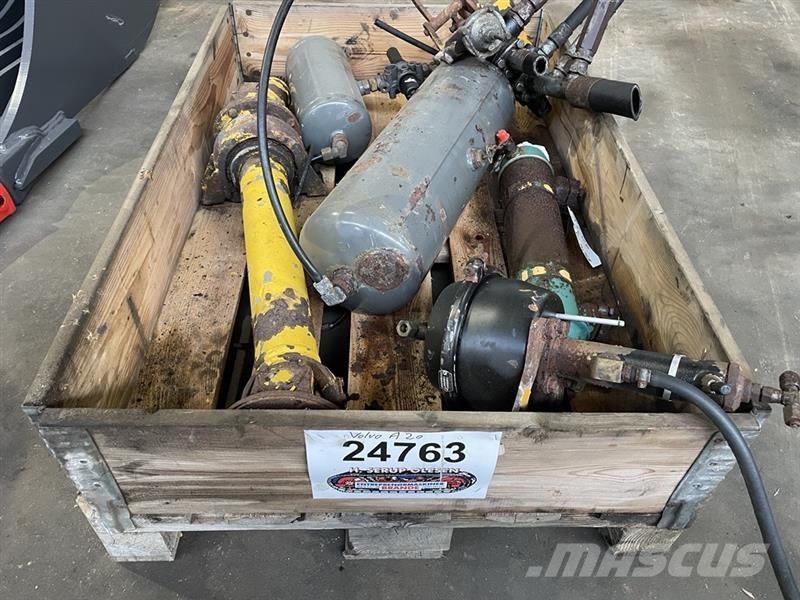  Diverse dele ex. Volvo A20 Hydraulics