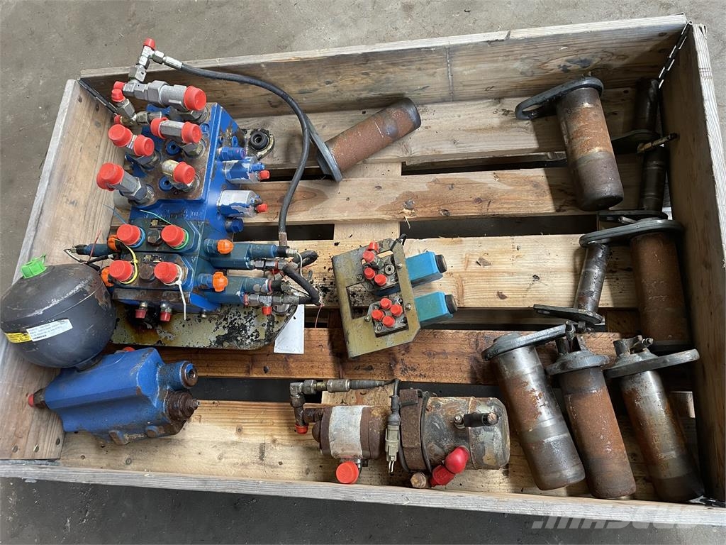 Diverse hydraulik dele ex. Liebherr L542 Ďalšie komponenty