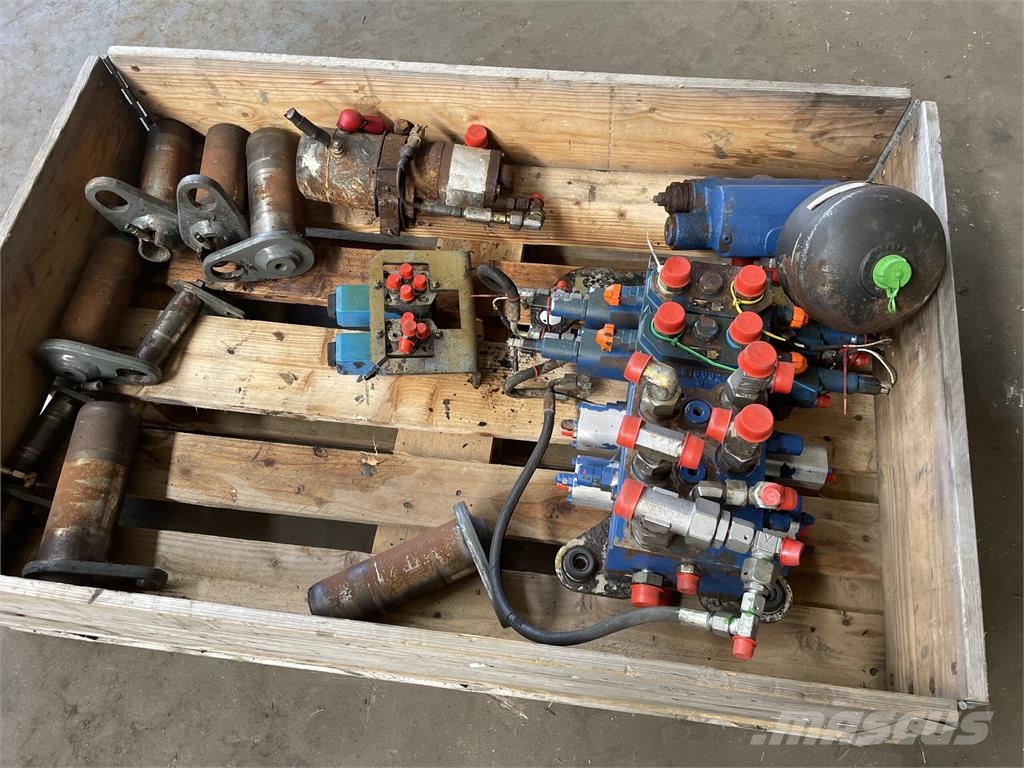 Diverse hydraulik dele ex. Liebherr L542 Ďalšie komponenty