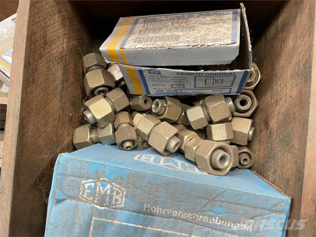 Diverse hydraulisk fittings Ďalšie komponenty