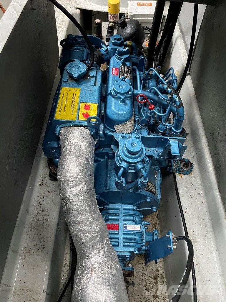 Dragon 28 redningsbåd - 10 personers Schiffsmotoren
