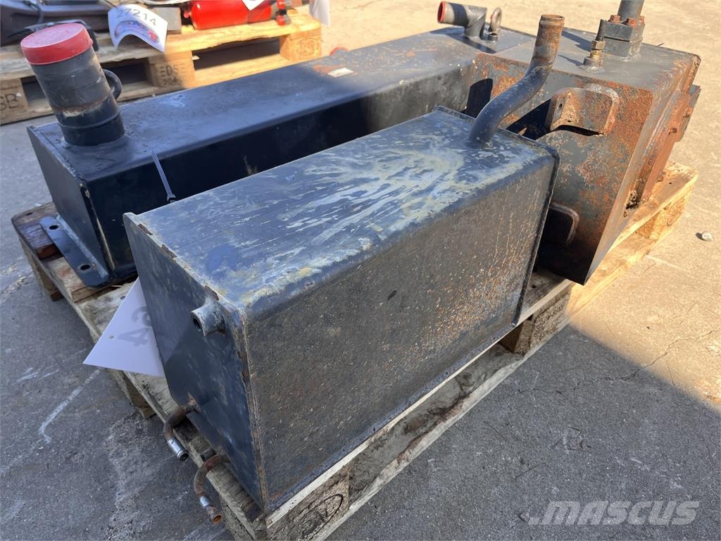  Ekspansionstank til Komatsu dumper | Passer til HM Motori