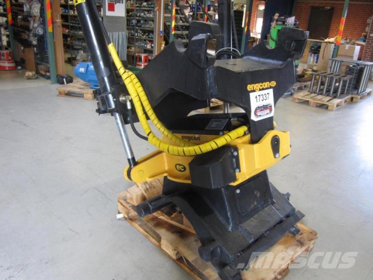 Engcon EC30 tiltrotator Quick connectors