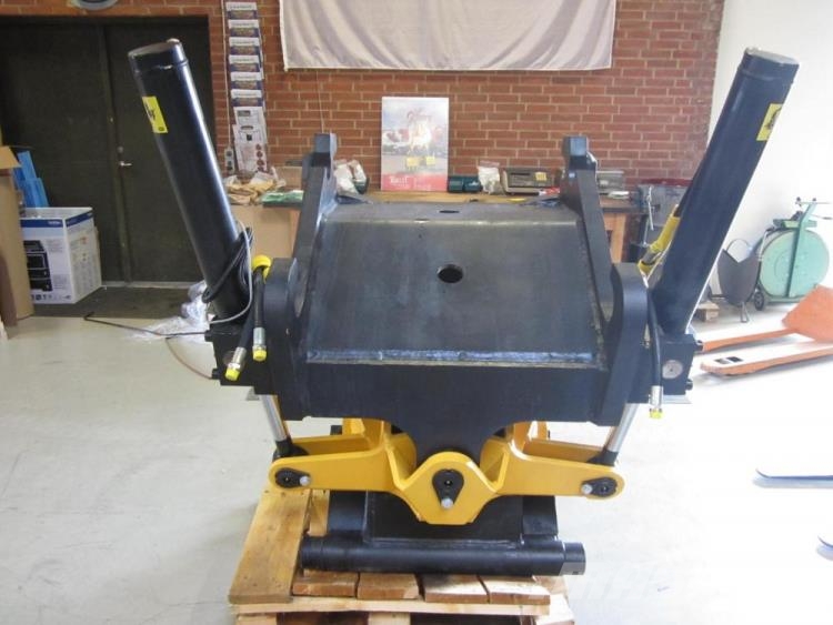 Engcon EC30 tiltrotator Quick connectors