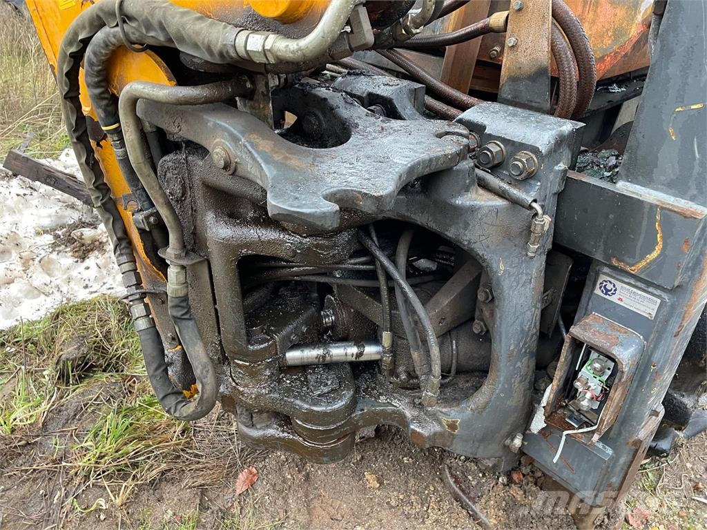 Fermec 860 rendegraver til ophug Rovokopači
