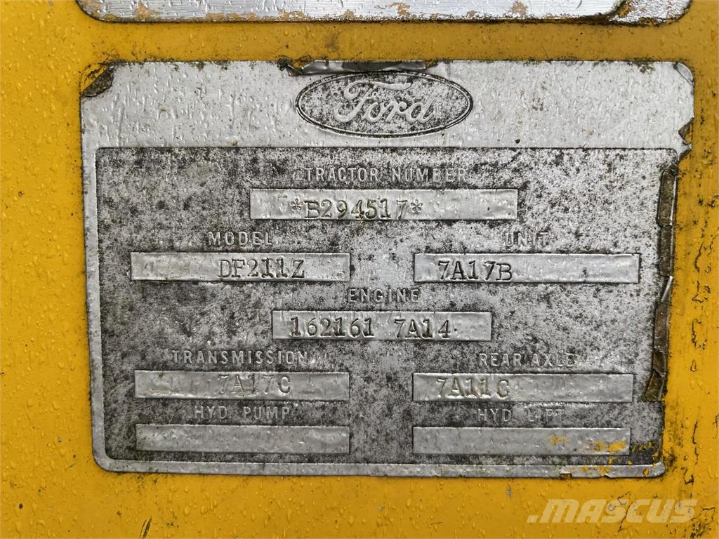 Ford 550 rendegraver 4 x 2 - til ophug 反铲装载机