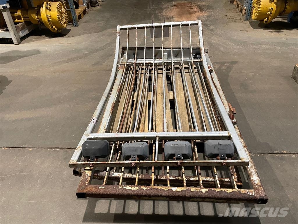 Førehusgitter, diverse ex. Komatsu PC240 Ďalšie komponenty