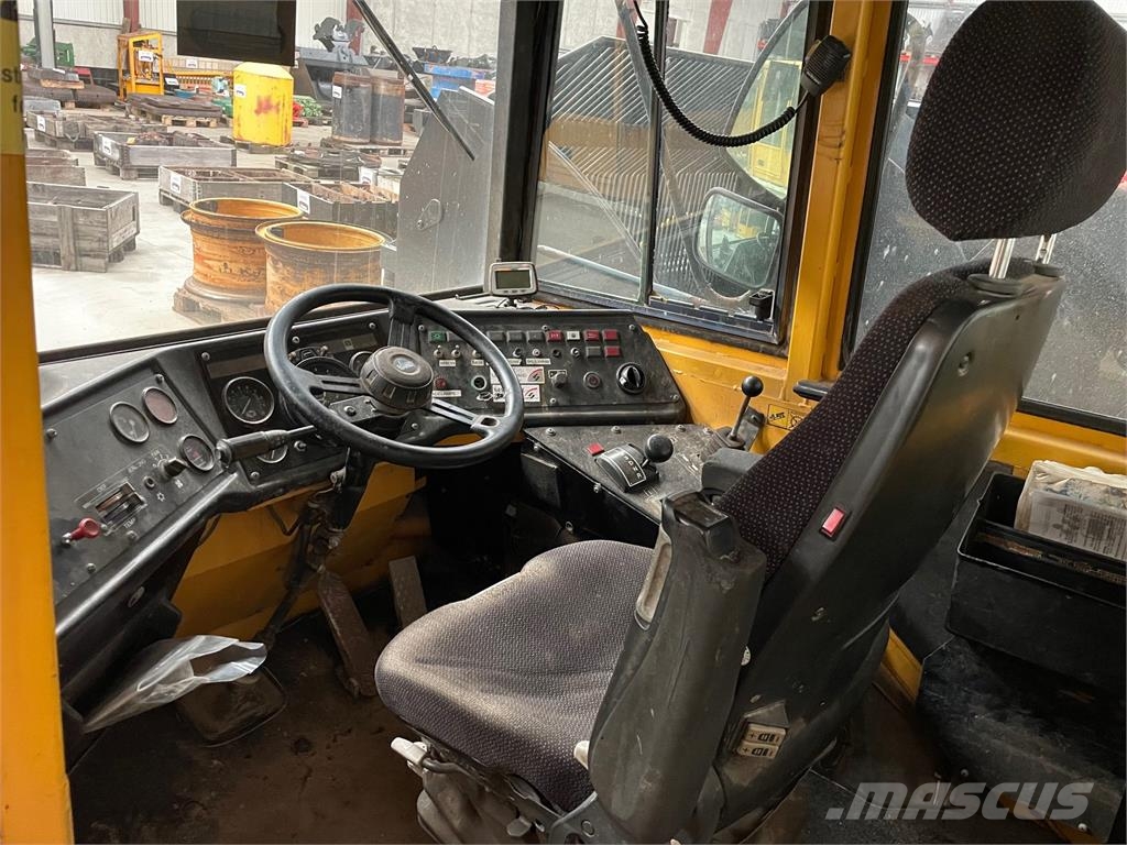 Førerhus ex. Volvo A25C dumper Ďalšie komponenty
