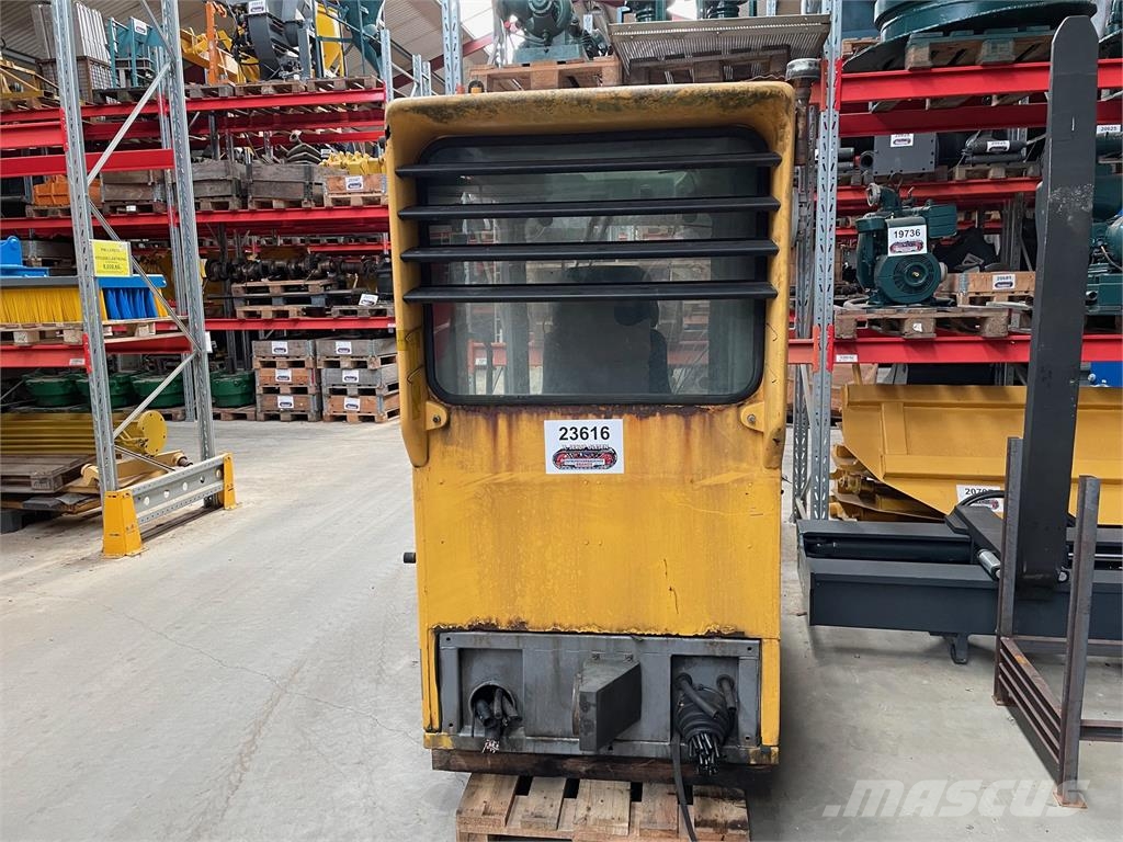 Førerhus ex. Volvo EC280, s/no. 1382 Ďalšie komponenty