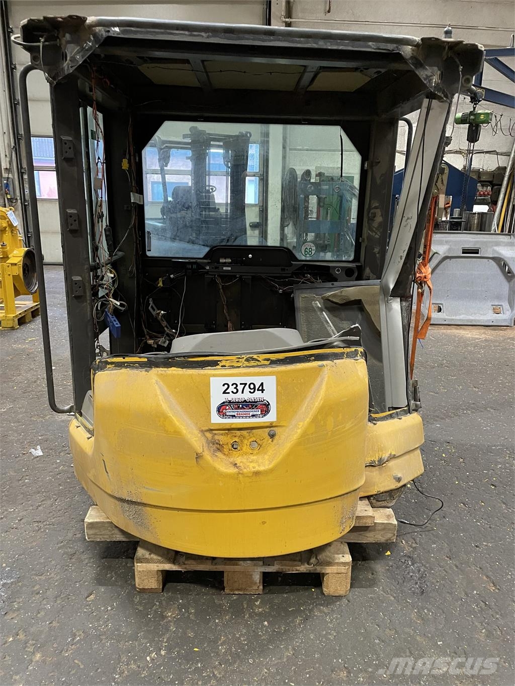 Førerhus ex. Volvo L90H s/n 13197, årgang 2015 - m Ďalšie komponenty