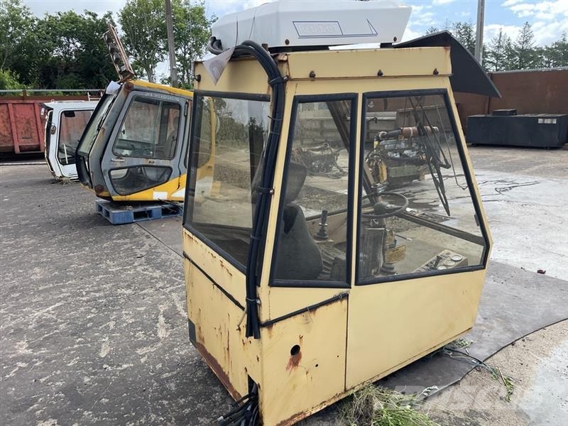 Førerhus til Cat Gravemaskine Model 206 X32 Diger parçalar