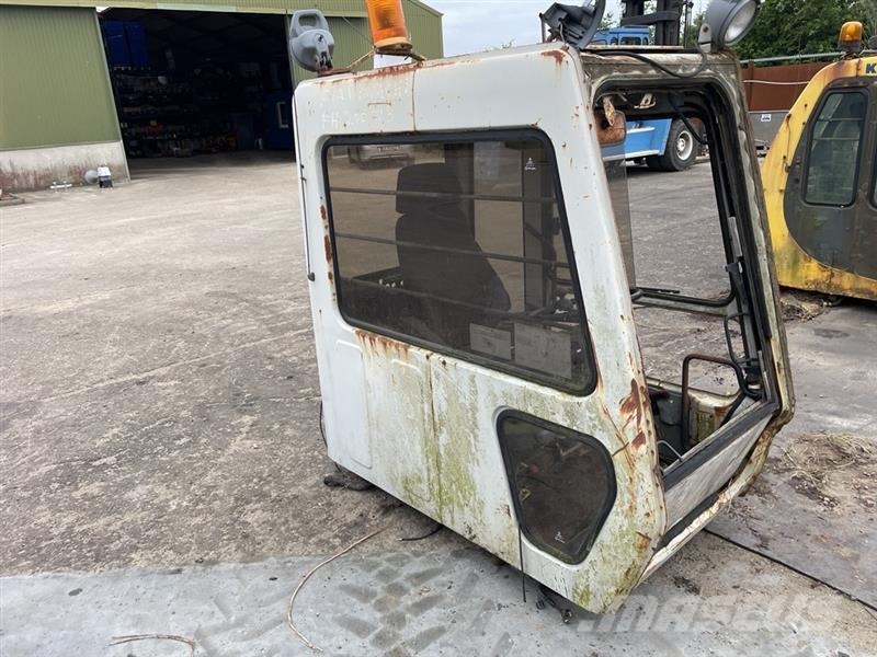  Førerhus til Fiat Hitachi Gravemaskine Model FH200 Diger parçalar
