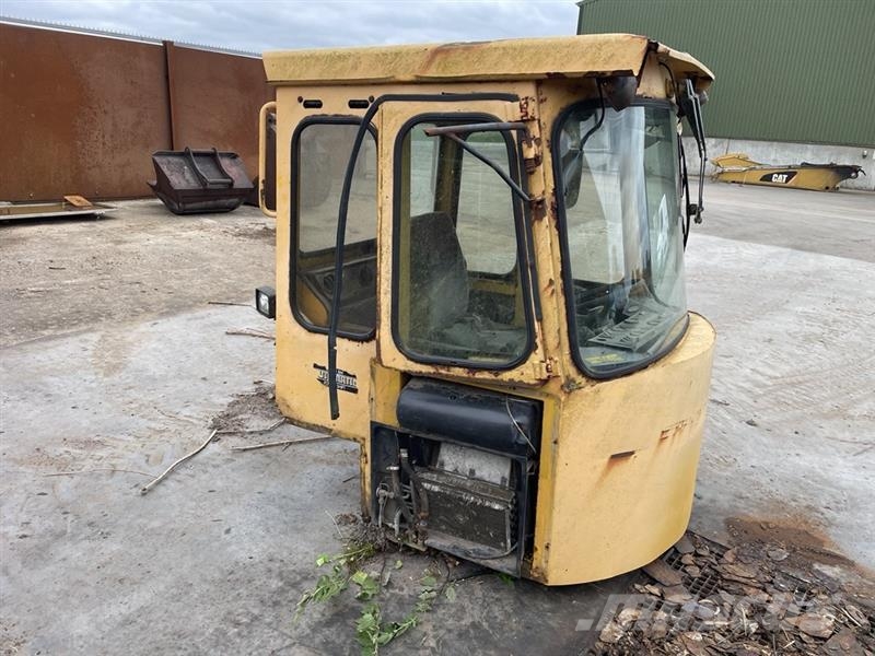 Førerhus til Volvo Læssemaskine Model 4400 Diger parçalar