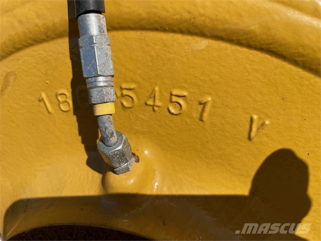 Gravestik ex. Cat 335F komplet med link og hydraul Ďalšie komponenty