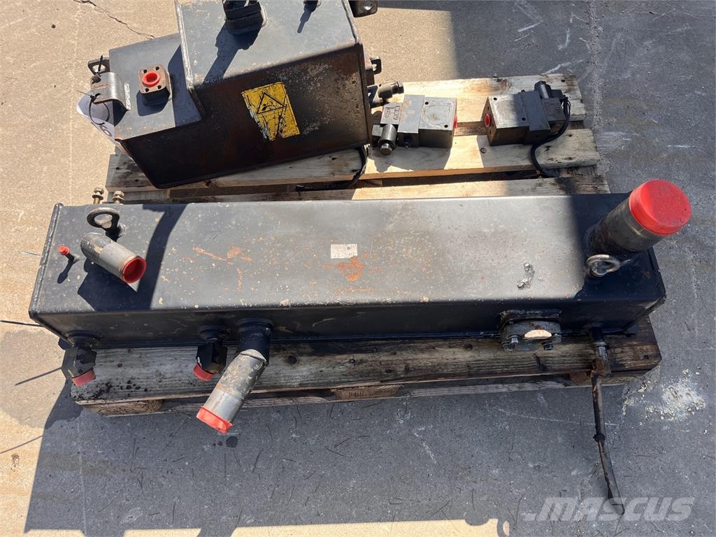  Hydrauliktank til Komatsu dumper | Passer til HM40 Componenti idrauliche