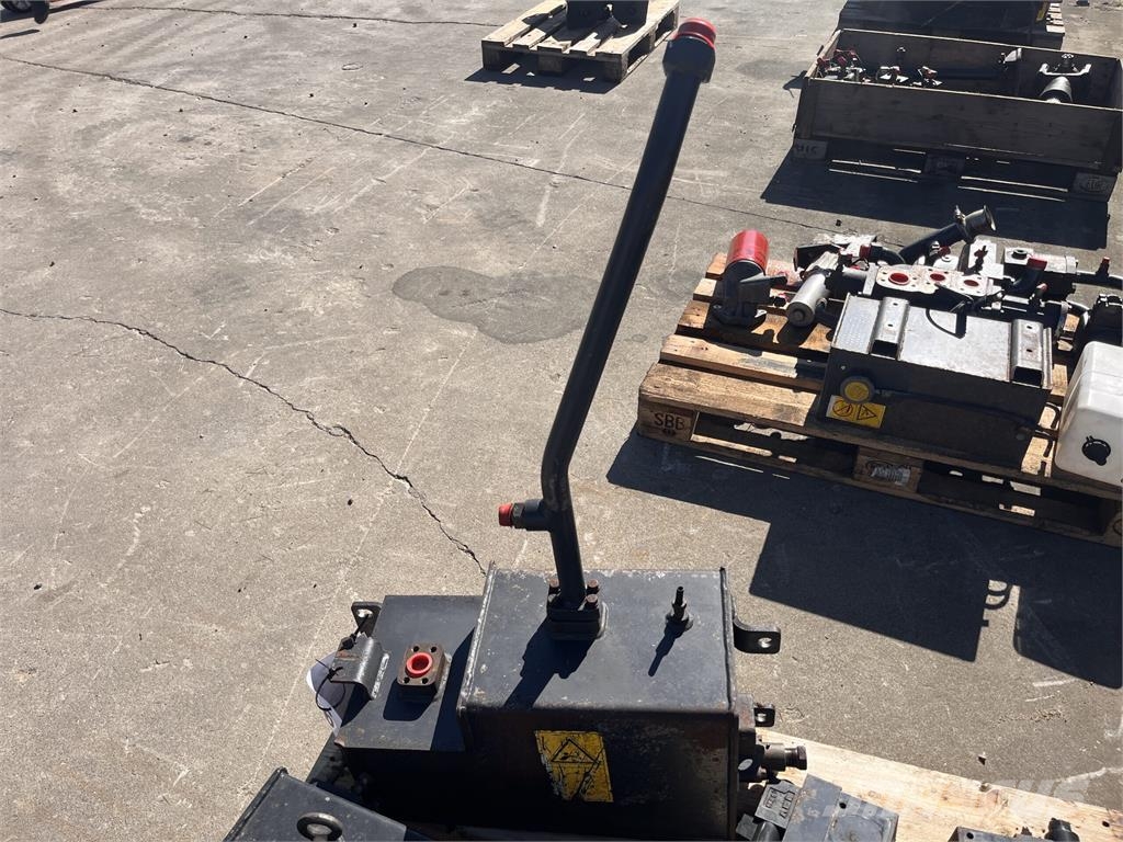  Hydrauliktank til Komatsu dumper | Passer til HM40 Motori