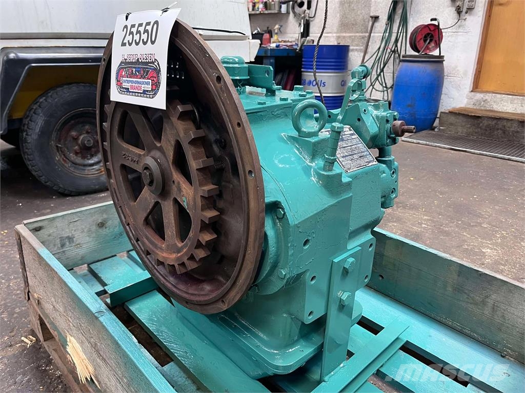 International S.A. MG509 Twin Disc Converter Transmisija