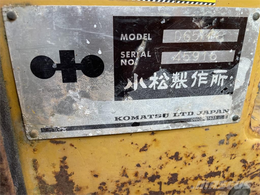 Komatsu D65P-8 dozer - til ophug Buldooserid