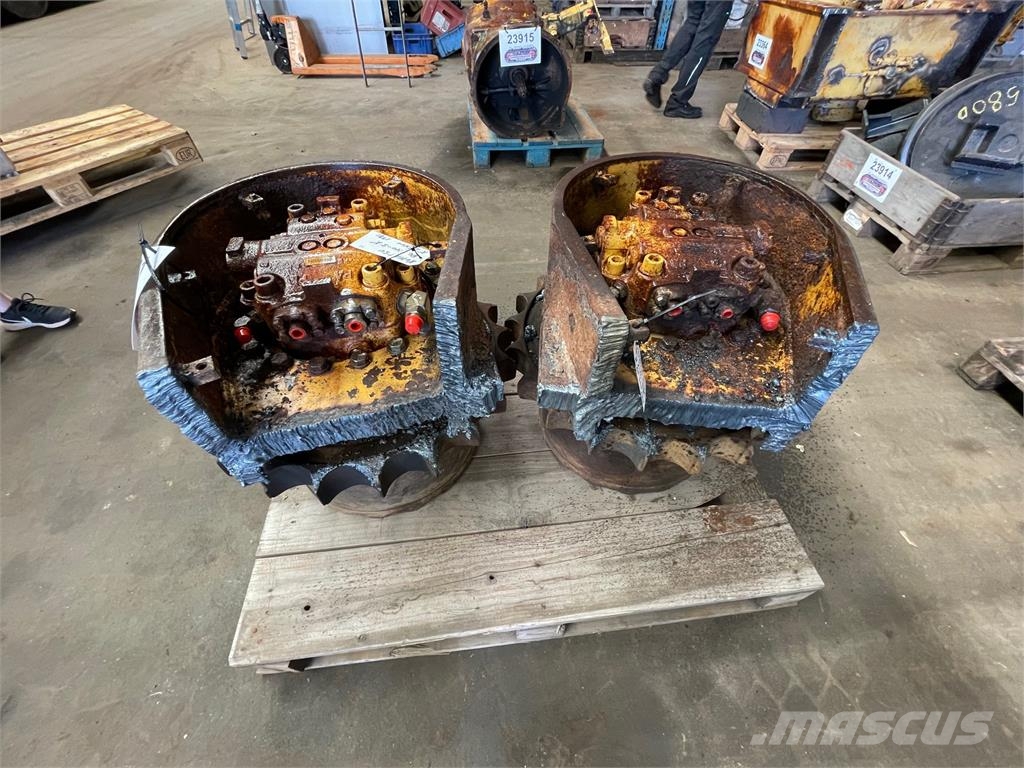 Komatsu PC240NLC-5K Køregear Transmissie