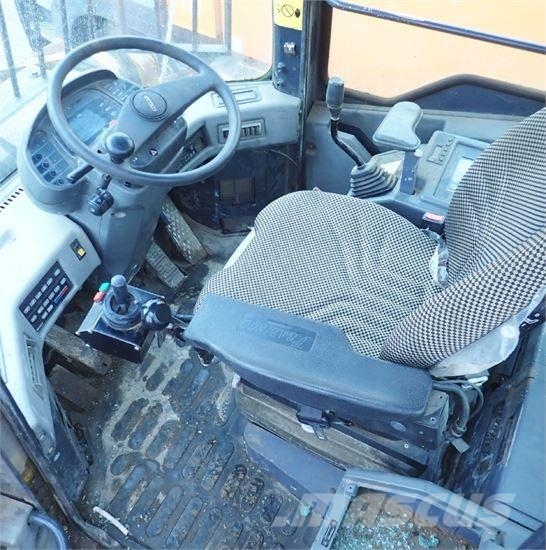 Komatsu WF450-3D kompakter til ophug Entreprenør - Andet