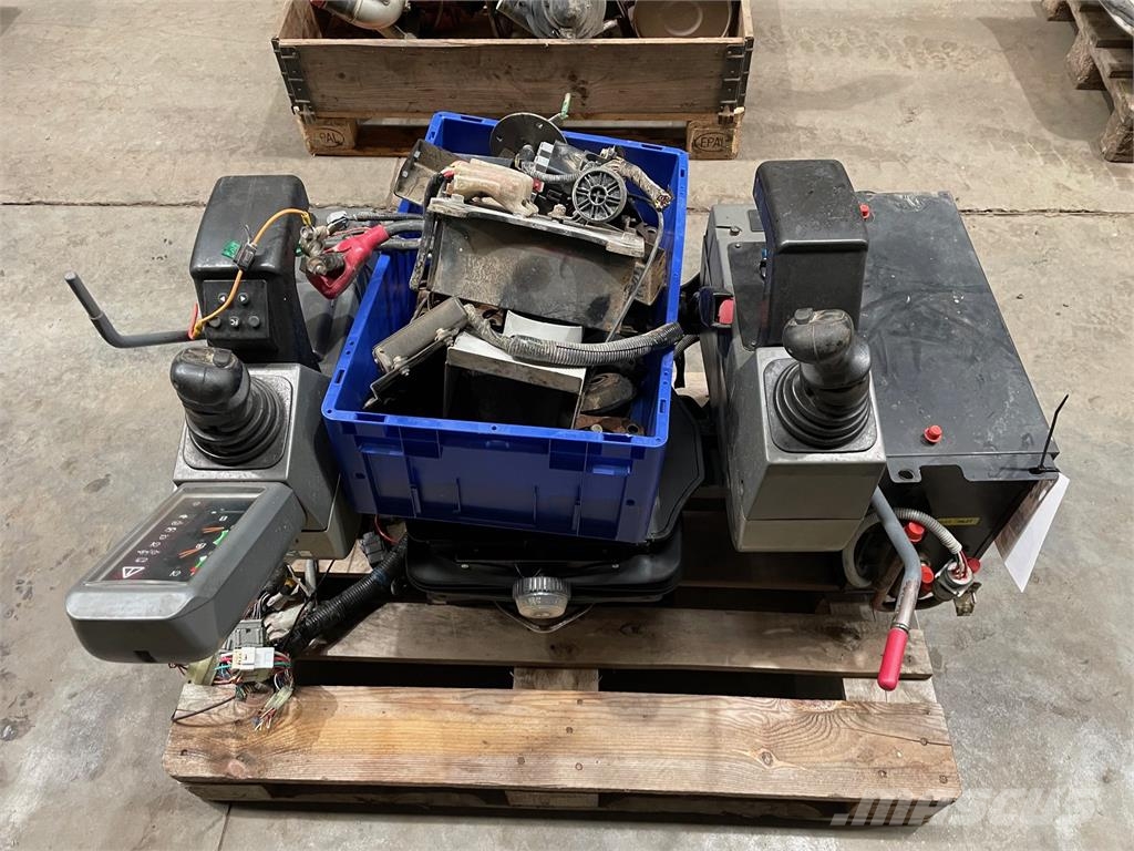 Komplet instrumentbord + el-udstyr ex. Takeuchi TB1140 s/n Componentes electrónicos