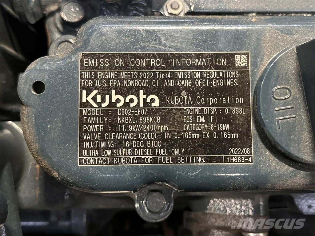 Kubota D902-EF07 motor Motores