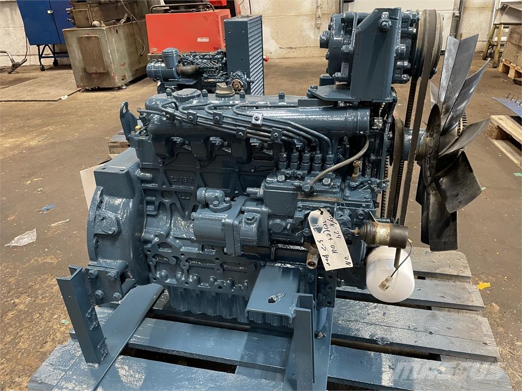 Kubota F2803 motor - 5 cyl. Engines