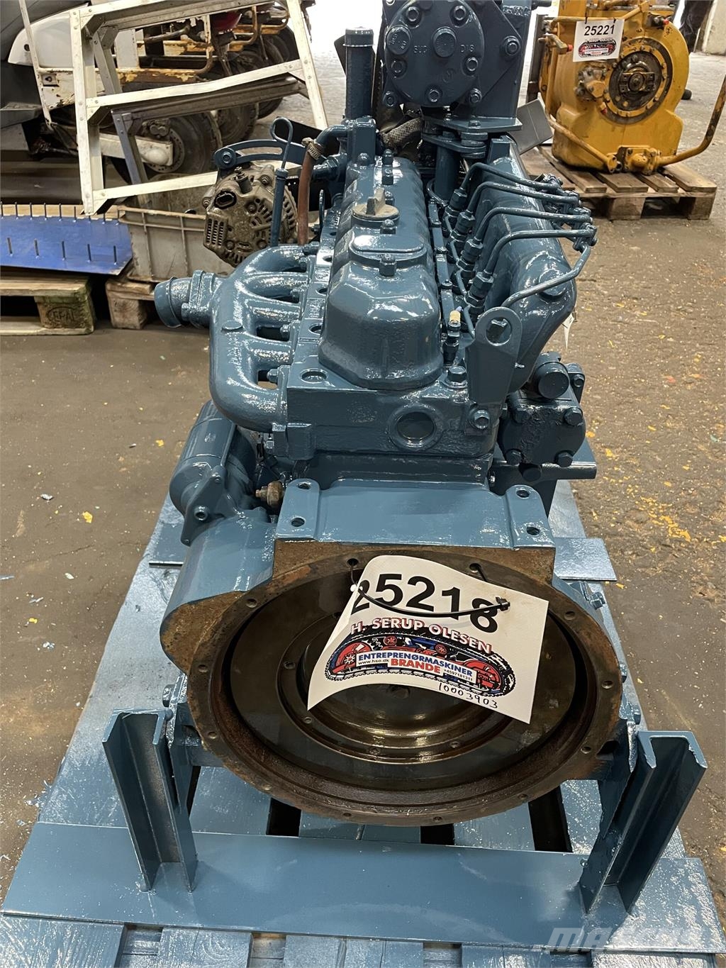 Kubota F2803 motor - 5 cyl. Engines