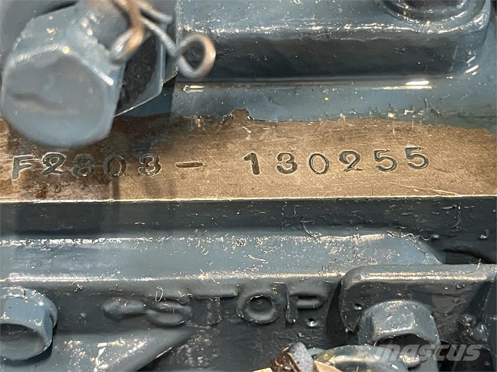 Kubota F2803 motor - 5 cyl. Engines