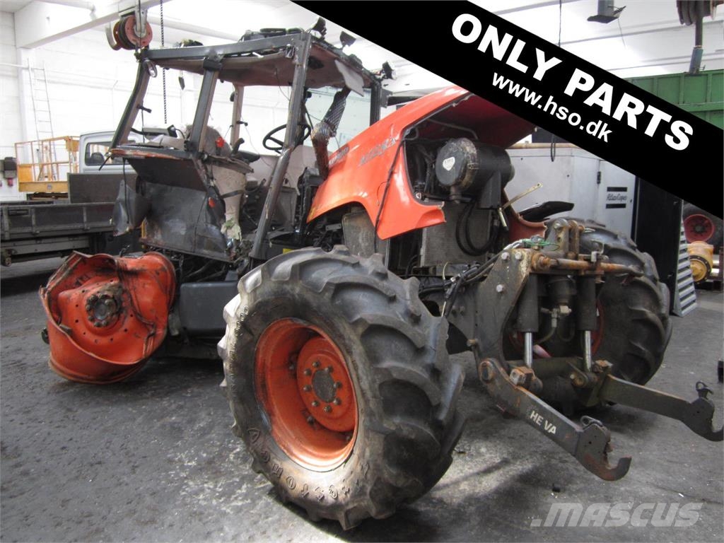 Kubota M128X traktor - til ophug معدات البناء - غير ذلك