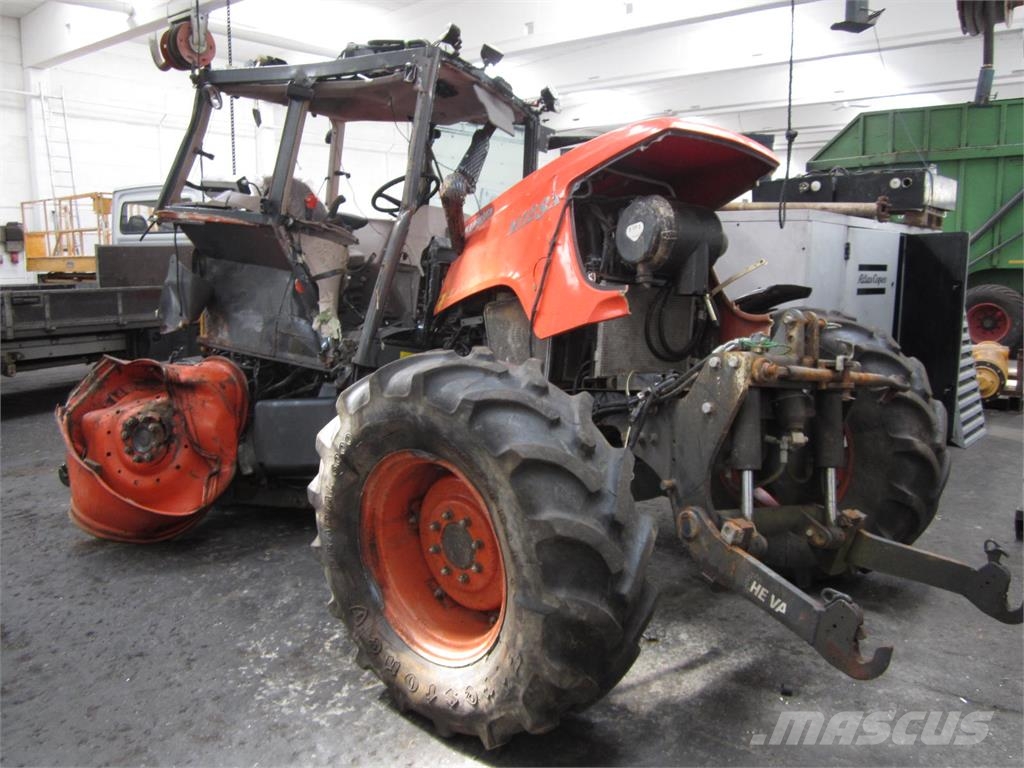 Kubota M128X traktor - til ophug معدات البناء - غير ذلك