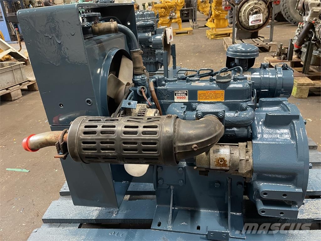 Kubota V800 motor - 4 cyl. Motores