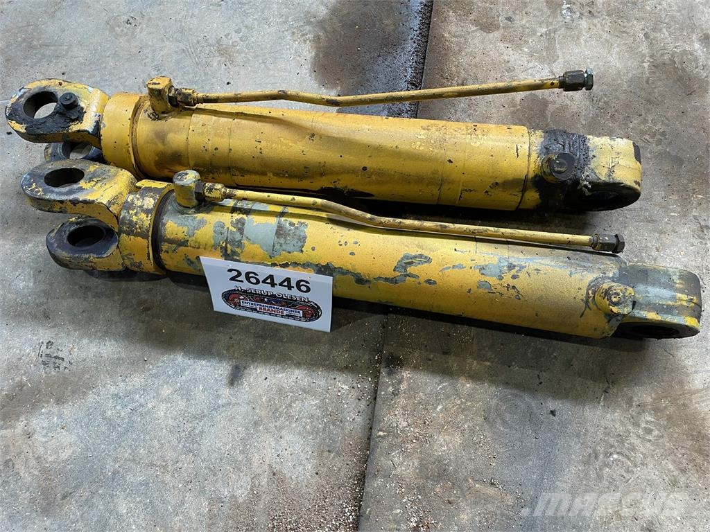 Løftecylinder til IH Læssemaskine Model 515 - 2 st Hydraulika