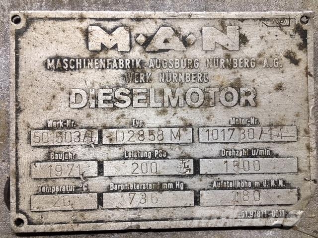 MAN D2858M V8 motor Motoren