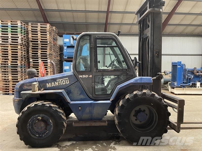 Manitou M50-4 gaffeltruck 4 x 4 - 5 ton Targoncák-Egyéb