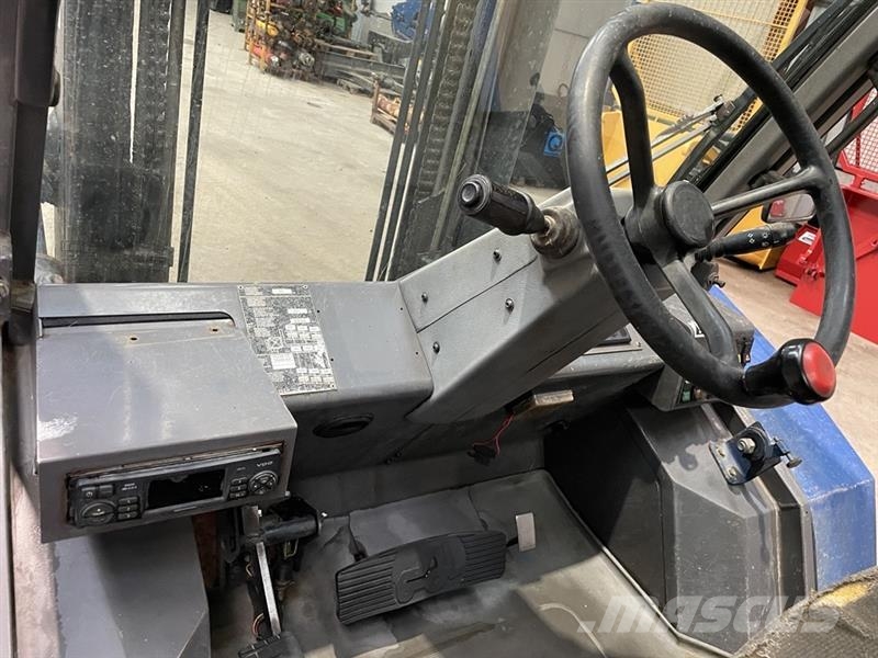 Manitou M50-4 gaffeltruck 4 x 4 - 5 ton Targoncák-Egyéb