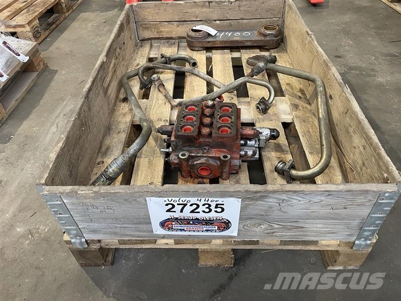  Manøvreventil 4881506 + link 4850827 Volvo Læssema Componenti idrauliche