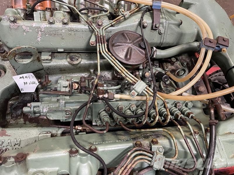 Mercedes-Benz V8 motor med turbokobling Engines