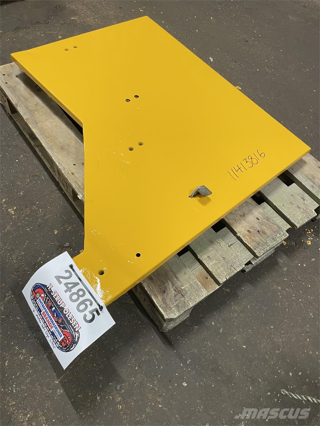 Sidelåge, motor (venstre) ex. Volvo L90E s/n L90EV Ďalšie komponenty