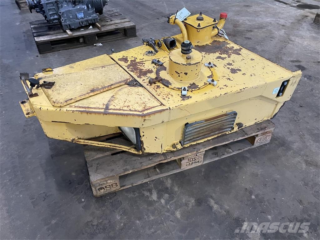Tank, hydraulik ex. Volvo A25C 6x6 s/nr. 10052, år Ďalšie komponenty