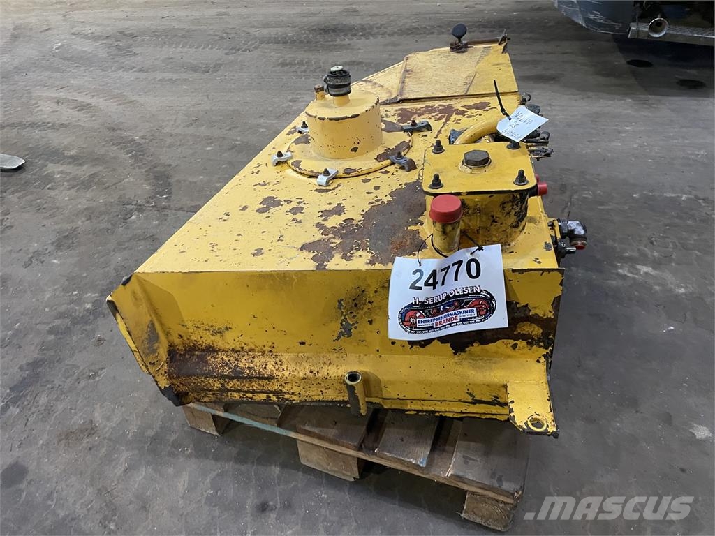 Tank, hydraulik ex. Volvo A25C 6x6 s/nr. 10052, år Ďalšie komponenty