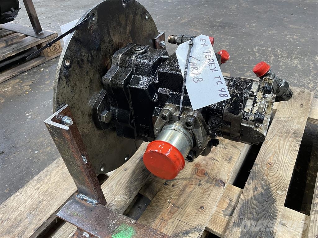 Terex TC48/Schaeff HR18 hydr. pumpe KYB B0600-27004 Hidráulica