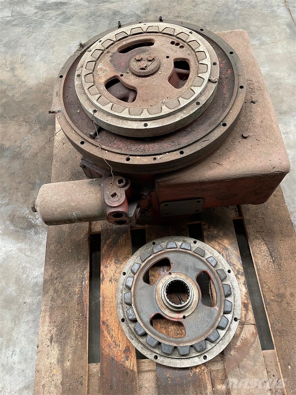 Twin Disc model 6-S-1506-2-2 H18 71R. Μετάδοση κίνησης