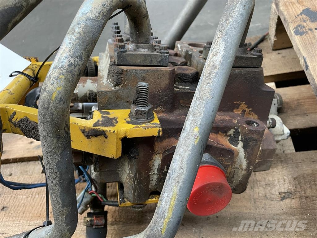 Volvo 4400 hovedventilblok Componenti idrauliche