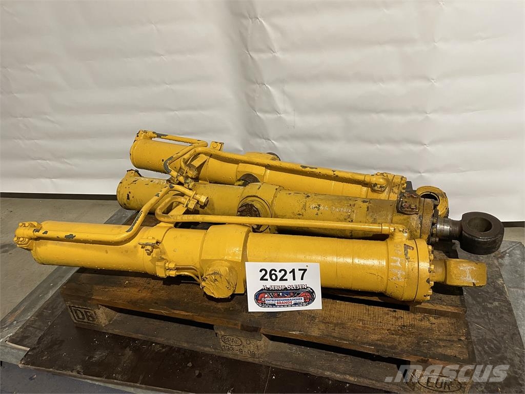 Volvo 4400 Løftecylinder - 3 stk. Hydraulics
