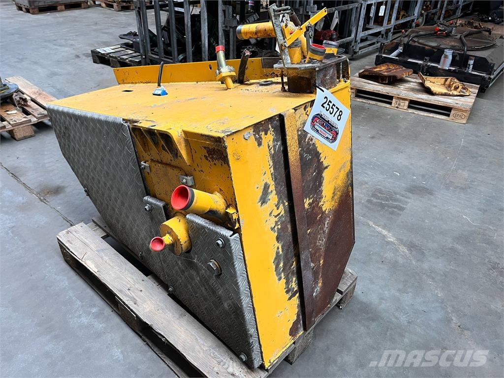 Volvo A35 brændstoftank 엔진